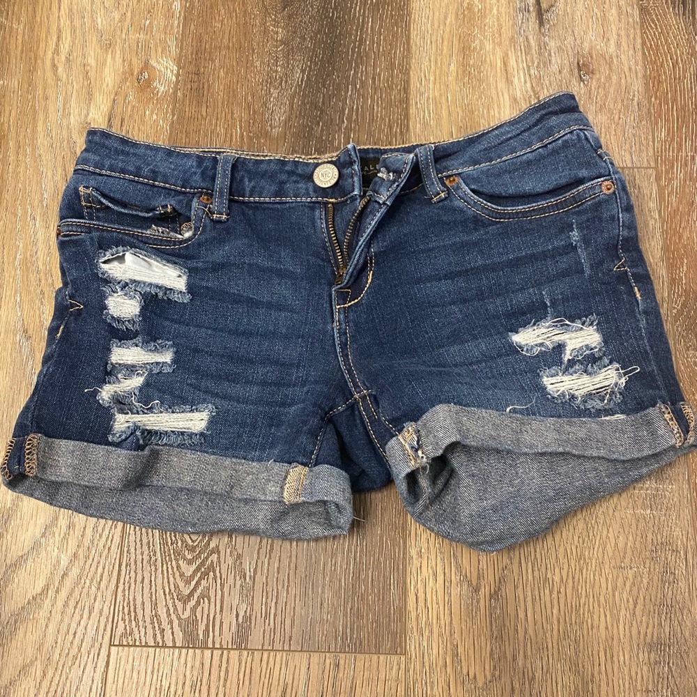 Midi Aeropostale shorts!